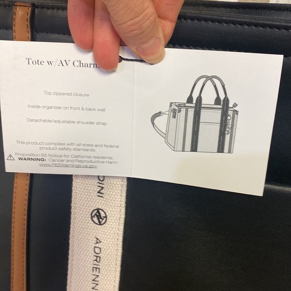 Adrienne Vittadini Montauk Tote w/AV Charm - Picture 5 of 9